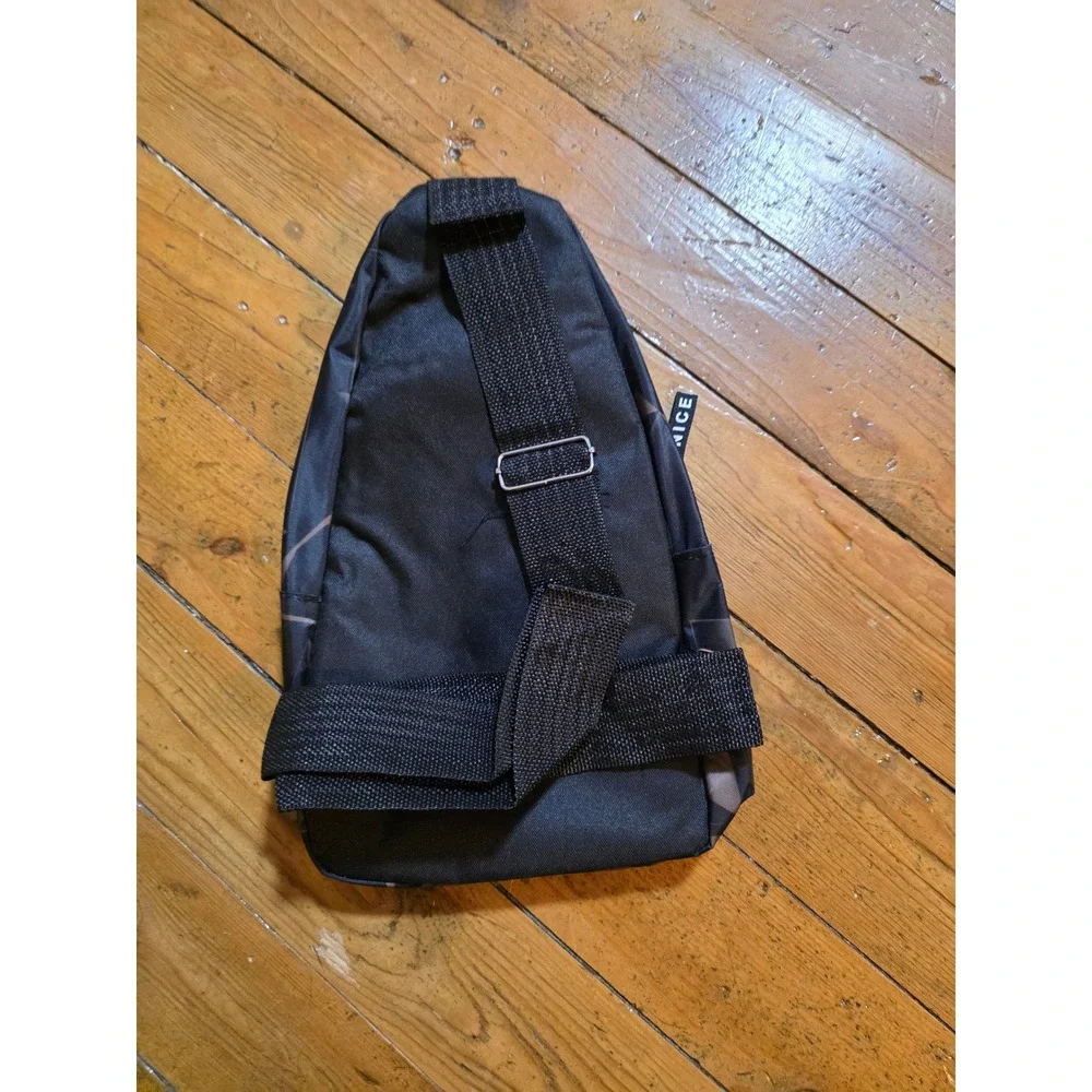 ENICE Mens Crossbody Sling Bag Geometric Prism Black Charcoal Sport Chest Pack - Picture 4 of 4